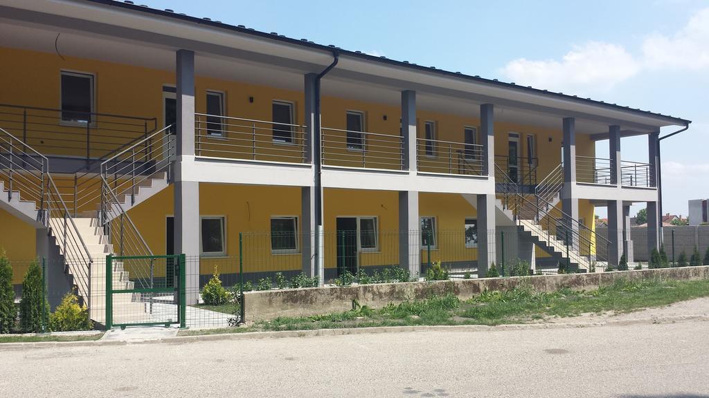 Promenad Apartmany Velky Meder Exterior photo